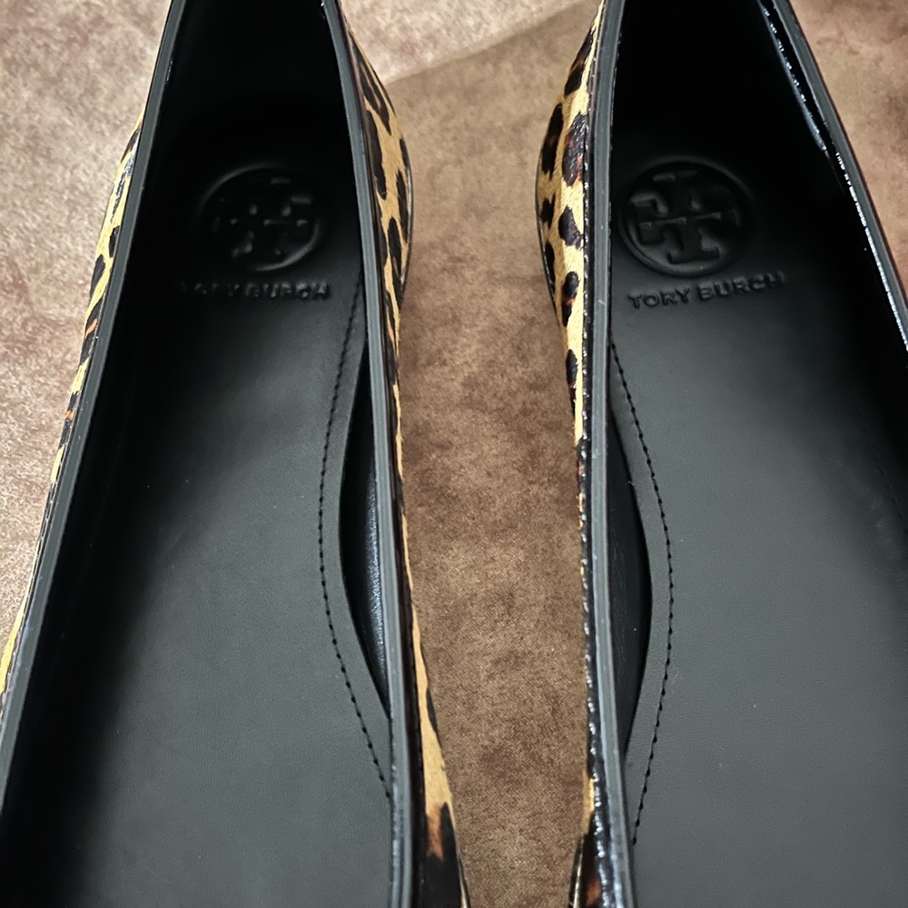 TORY BURCH SKYLER NIB AUTHENTIC CALF HAIR OCELOT LEOPARD BLK PATENT LEATHER FLAT - Picture 5 of 17